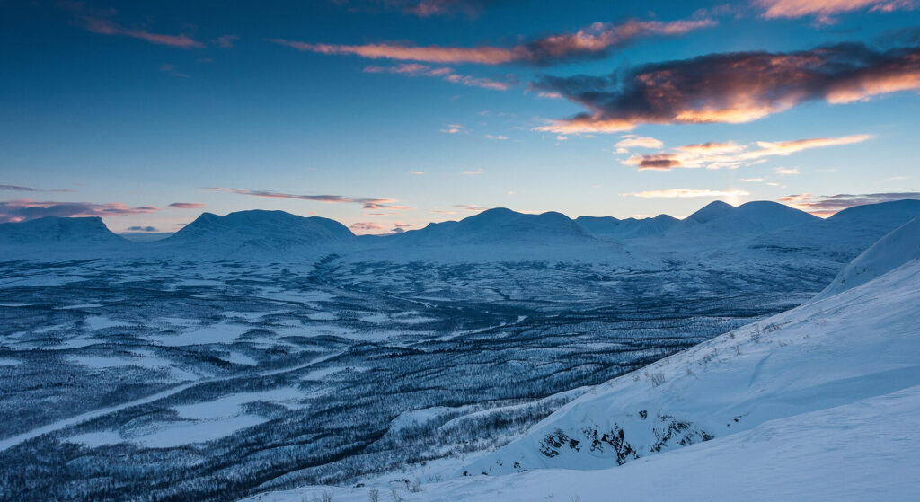 16 Reasons to visit Abisko Lights over Lapland AB